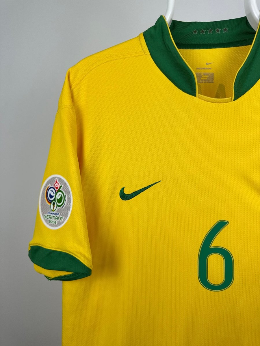 Roberto Carlos - Brazil 2006 home shirt 🇧🇷