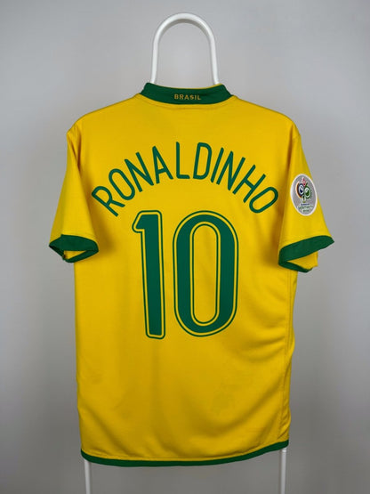 Ronaldinho - Brazil 2006 home shirt 🇧🇷