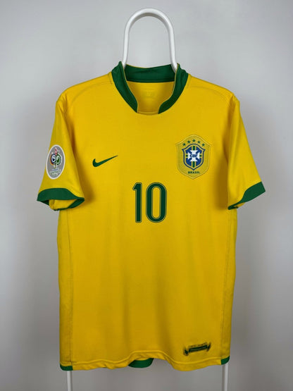 Ronaldinho - Brazil 2006 home shirt 🇧🇷