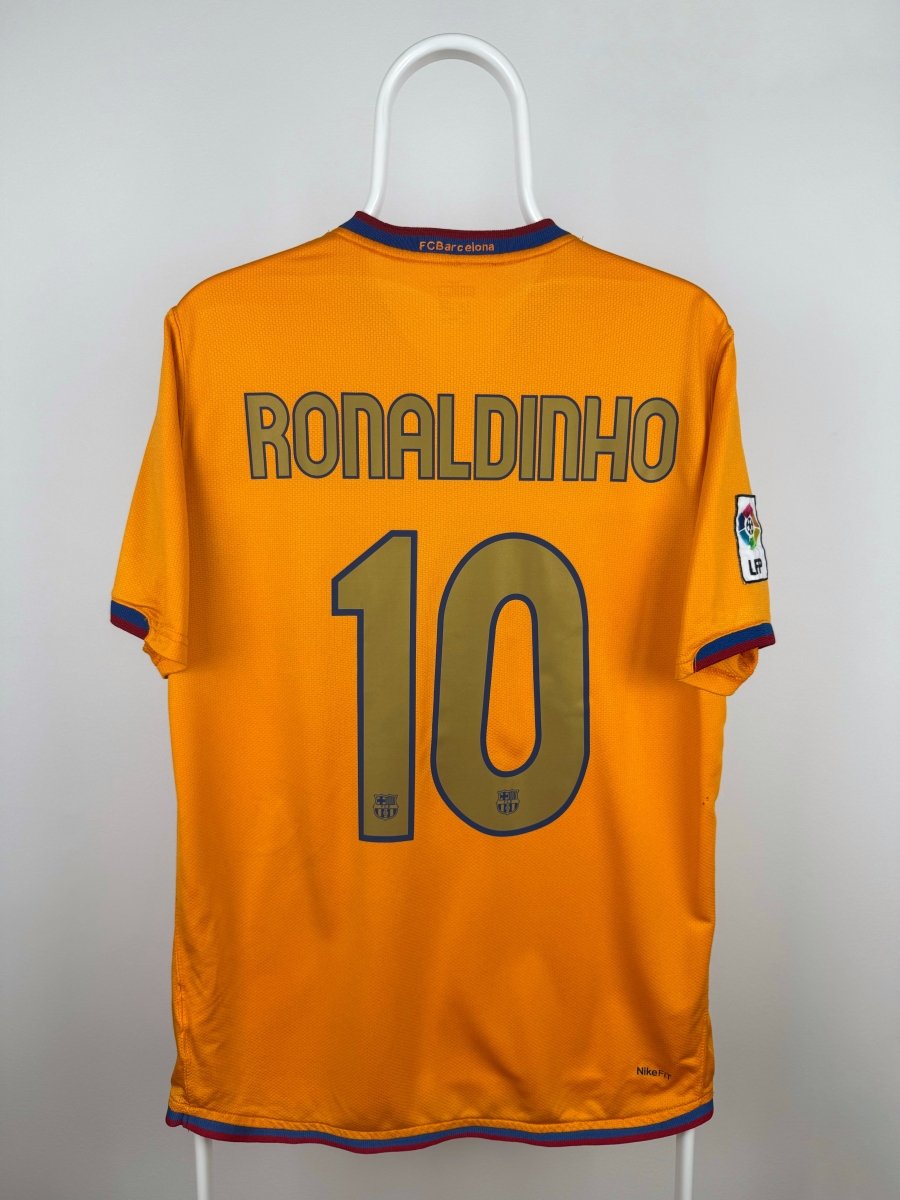 Ronaldinho - FC Barcelona 2006/08 away shirt 🇧🇷