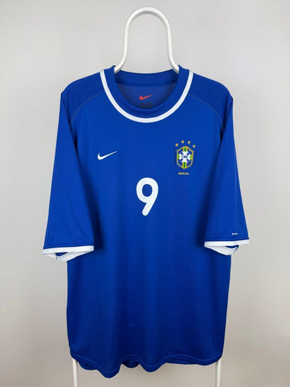 Ronaldo Nazario - Brazil 2000 away shirt 🇧🇷