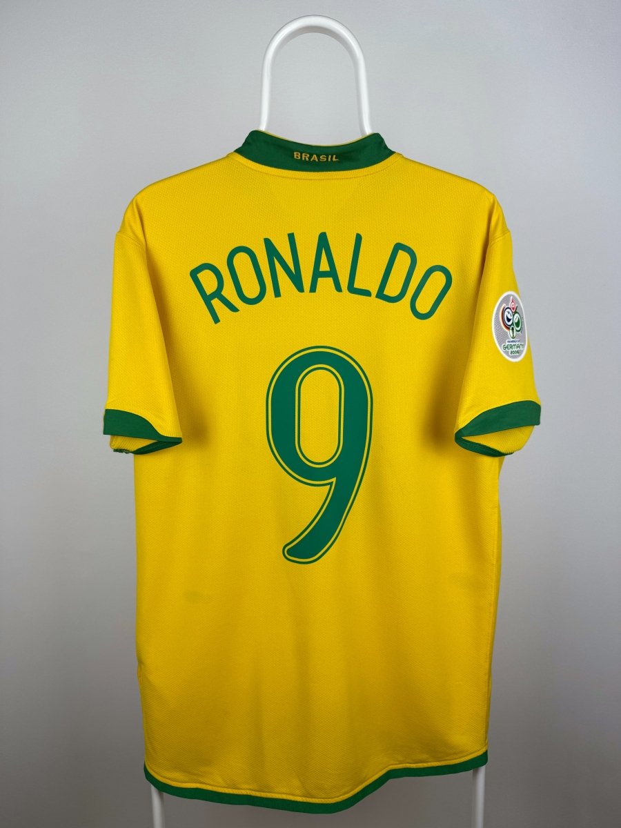 Ronaldo Nazario - Brazil 2006 Home Shirt 🇧🇷