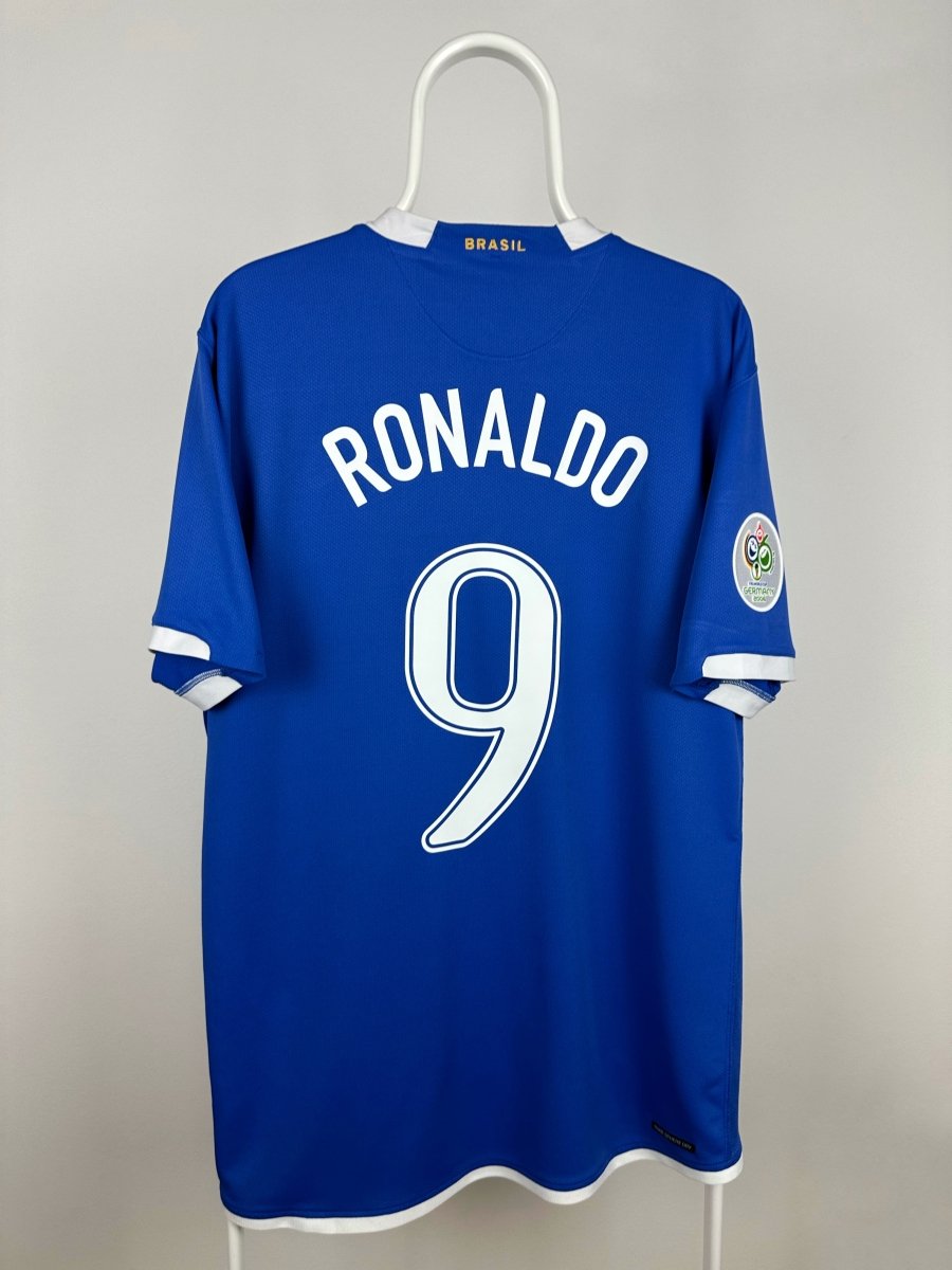 Ronaldo Nazario - Brazil 2006 Away Shirt 🇧🇷