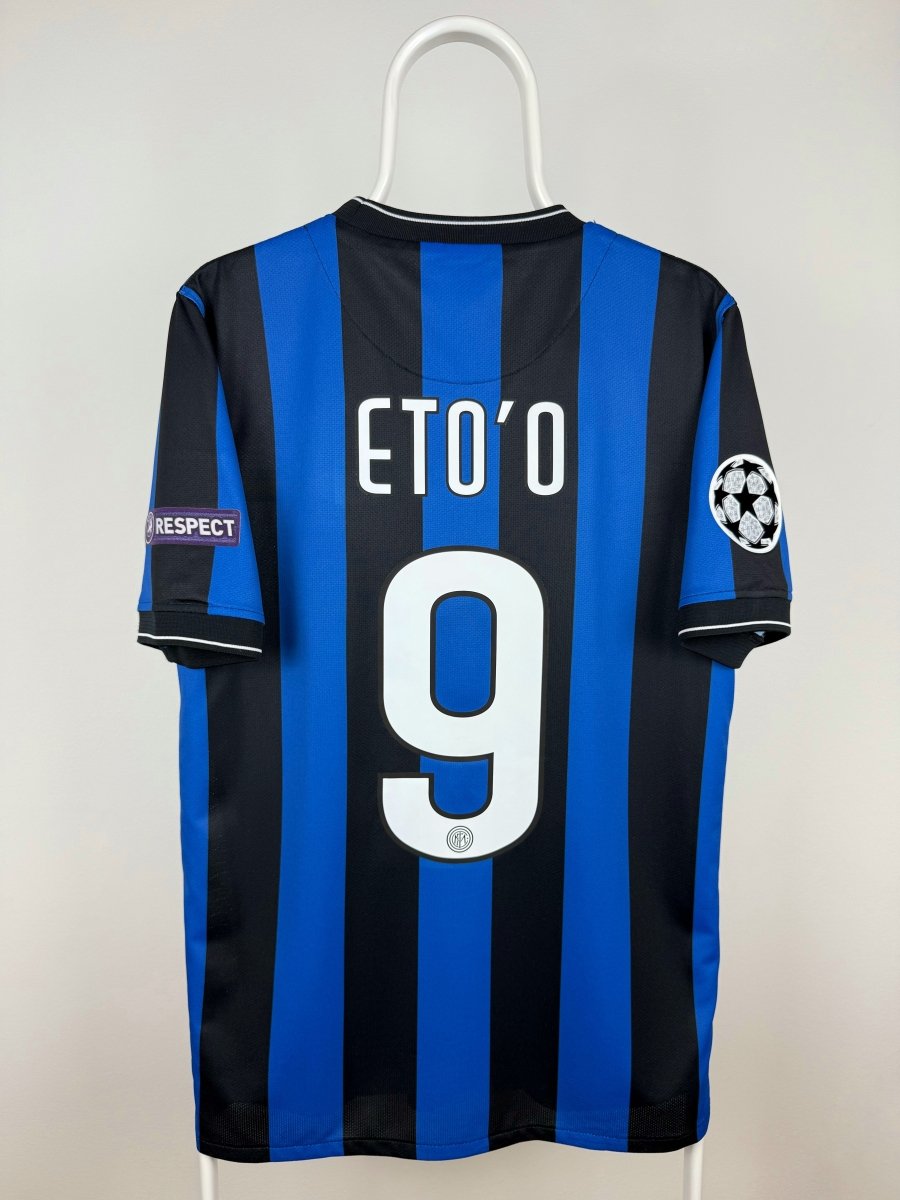 Samuel Eto'o - Inter 2009/10 home shirt 🇨🇲