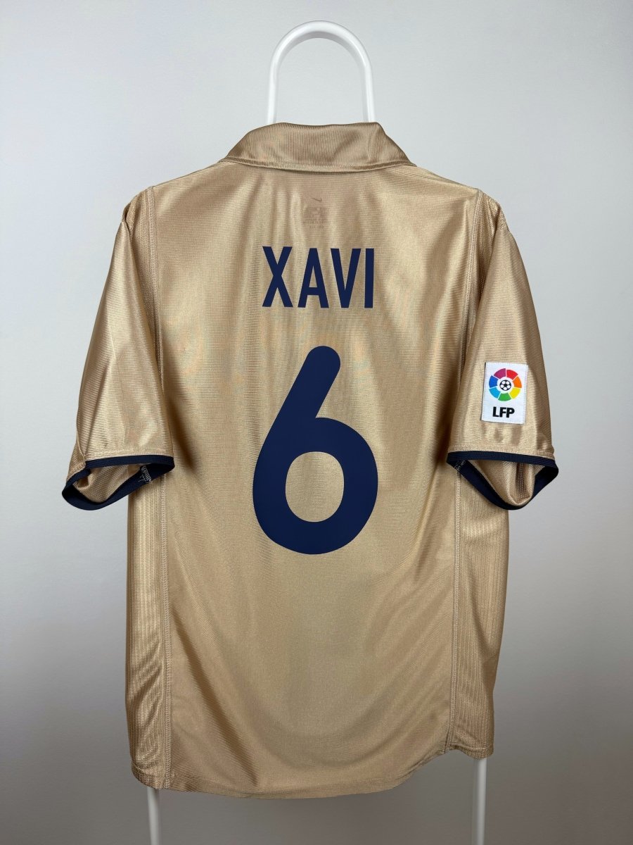 Xavi Hernandez - FC Barcelona 2001/02 away shirt 🇪🇸