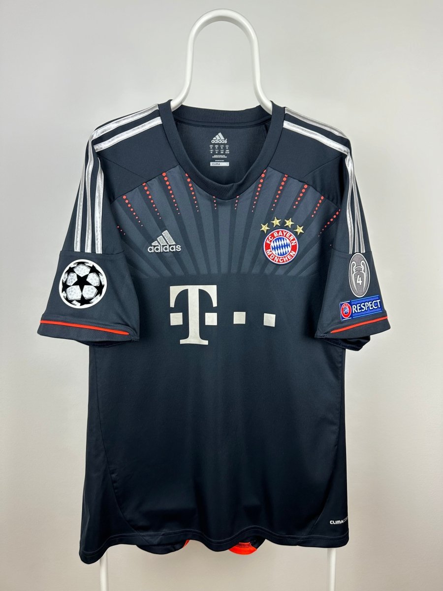 Xherdan Shaqiri - FC Bayern Munich 2012/13 Away Shirt 🇨🇭
