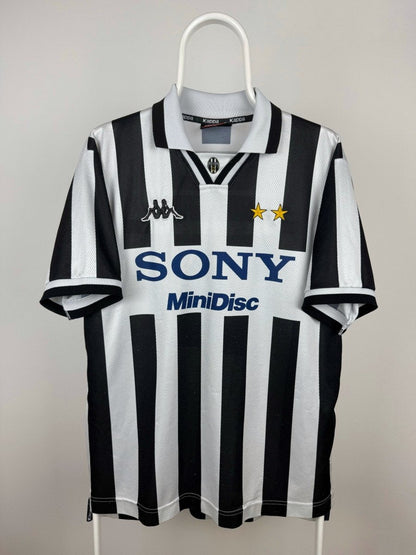 Zinedine Zidane - Juventus 1996/97 home shirt 🇫🇷
