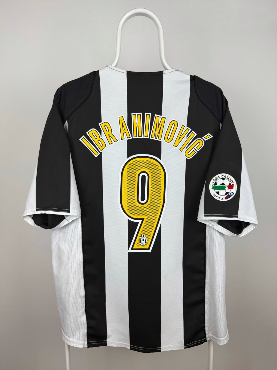 Zlatan Ibrahimovic - Juventus 2004/05 home shirt 🇸🇪
