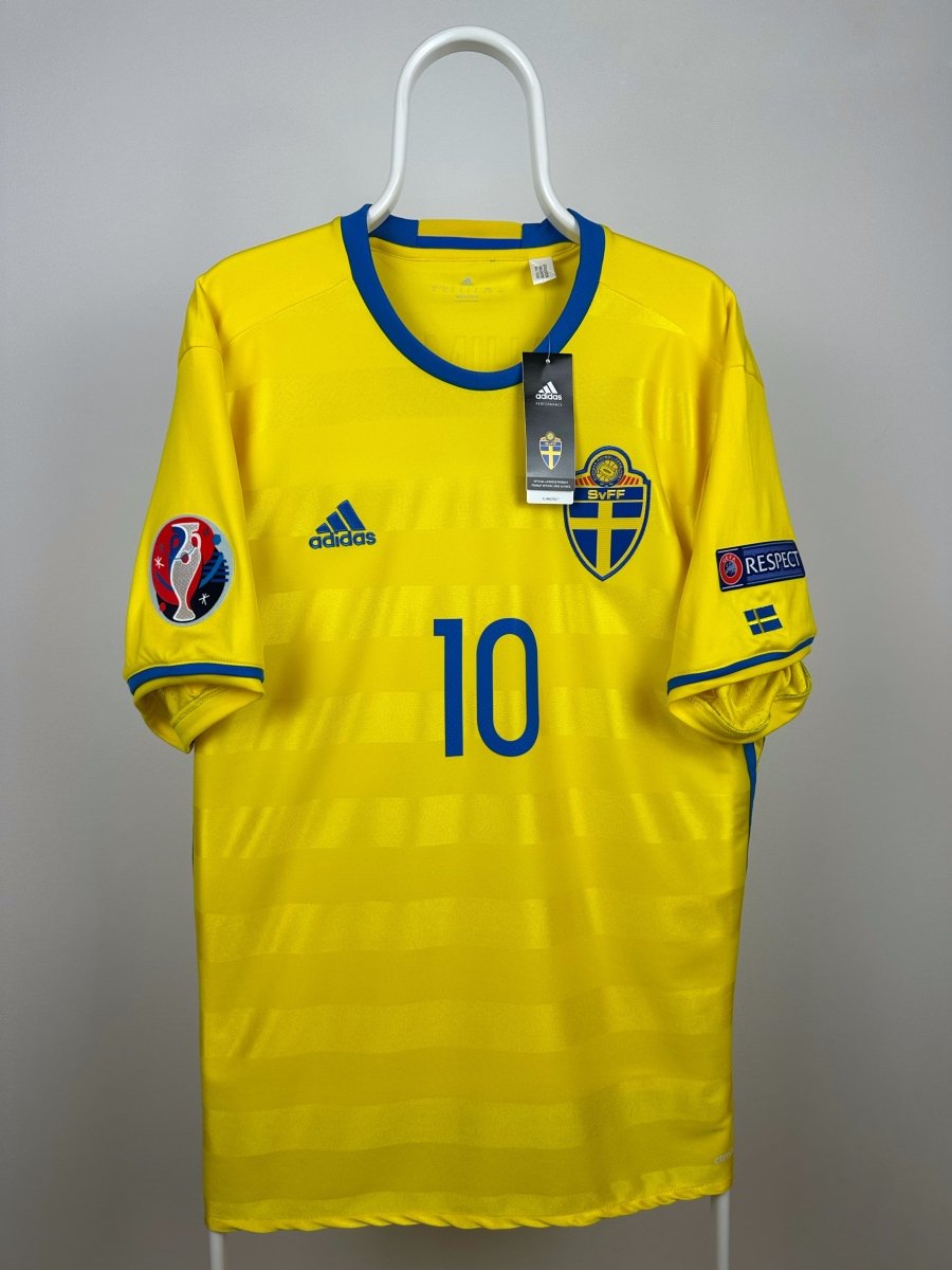 Zlatan Ibrahimovic - Sweden 2016 home shirt 🇸🇪